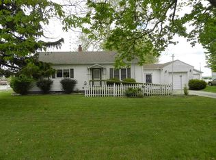 103 N Page St, New Holland, IL 62671