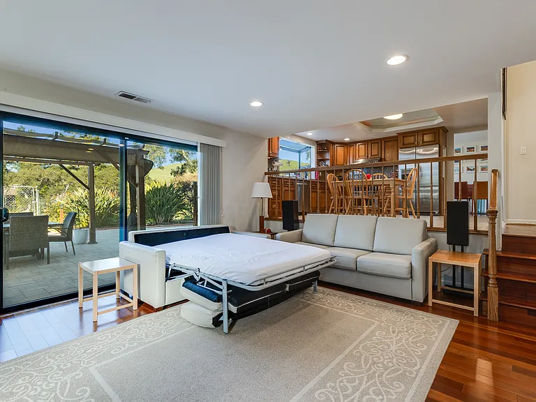651 Fontes Dr — Photo 11