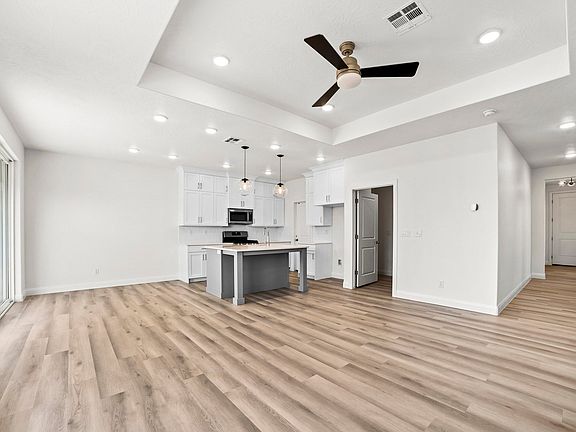 Photo are representational of the floor plan only, NOT the selections. Contact agent details