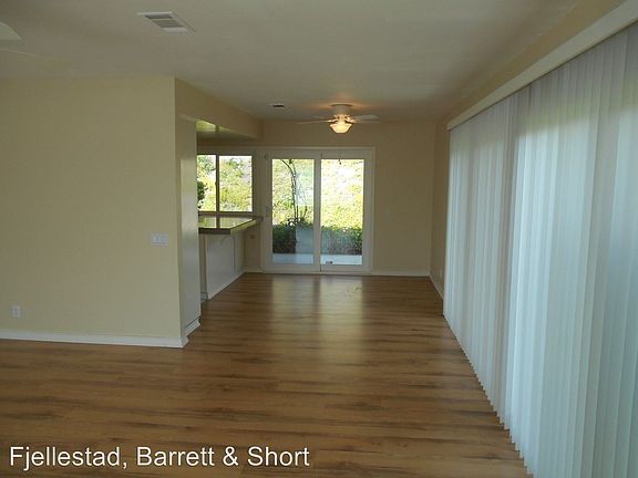 3rd image of 3890 Vista Campana S Unit 1
