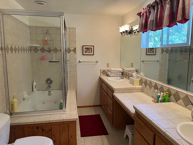 410 Rainer Rd — Photo 16