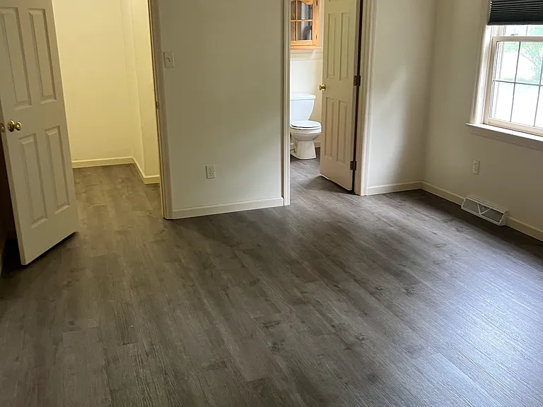 1st floor master