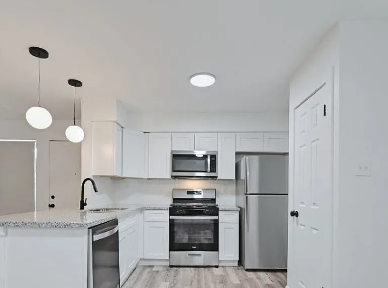 9508 Kempler Dr #B — Photo 5
