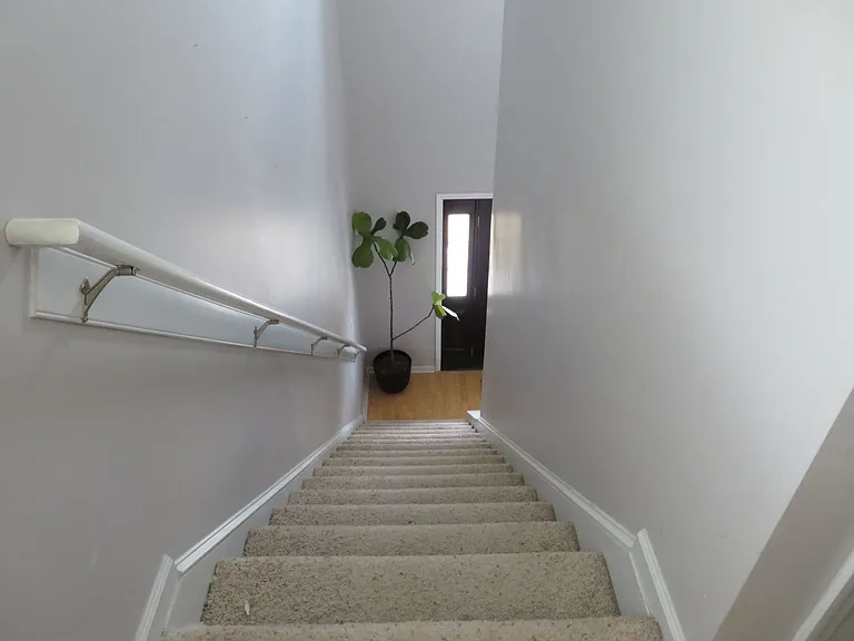 121 Deer Crossing Rd — Photo 2