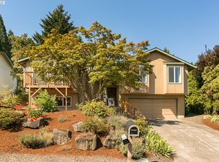 10341 SW 41st Ave, Portland, OR 97219