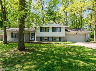 5278 Moceri Ln, Grand Blanc, MI 48439