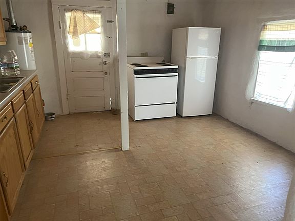 4th image of 907 Don Miguel Pl