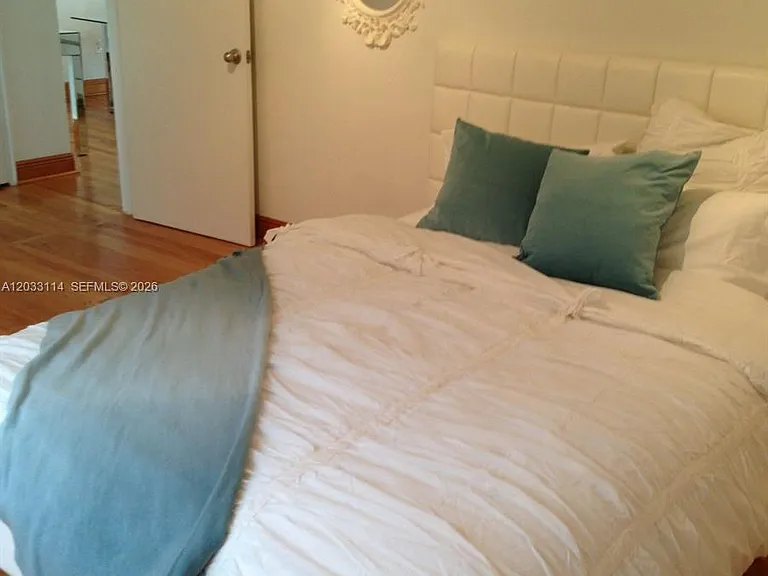 1100 Venetian Way #2B — Photo 29
