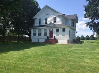 688 Harristown Rd, Niantic, IL 62551