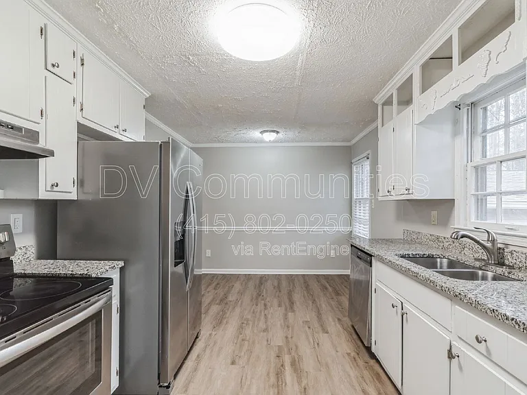 1605 Sugar Plum Dr SW — Photo 14