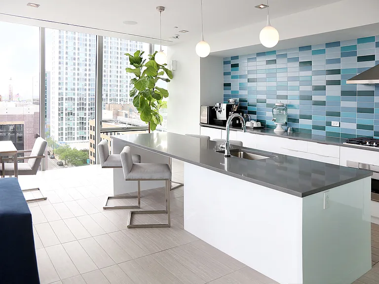 Viridian on Sheridan — Photo 7