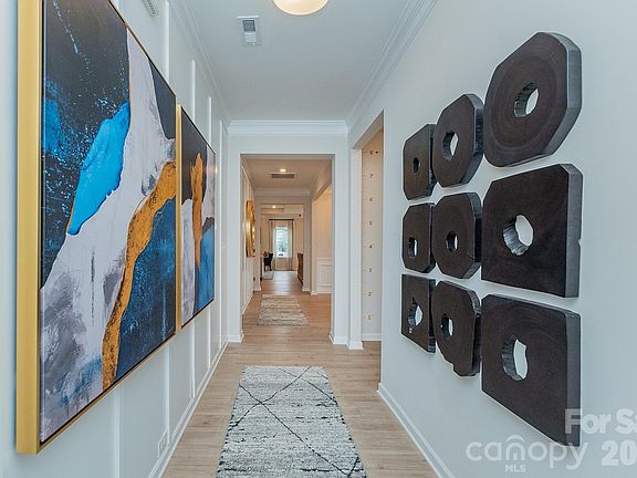 3rd image of 6222 Acacia Pl
