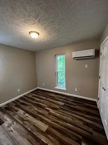 434 Archwood St N #5 — Photo 8