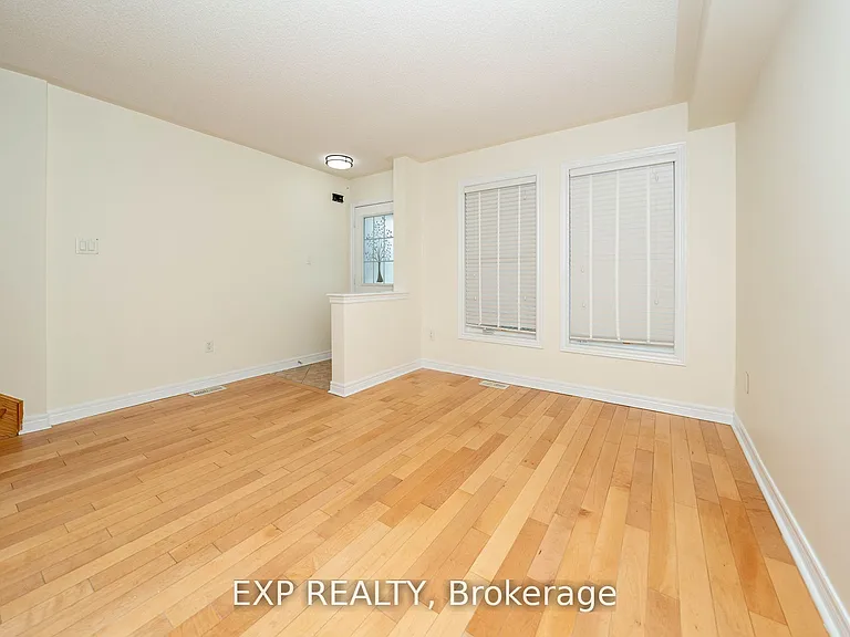 272 Duncan Ln — Photo 4