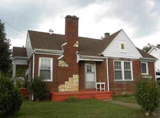 214 N Hampton St, Fries, VA 24330