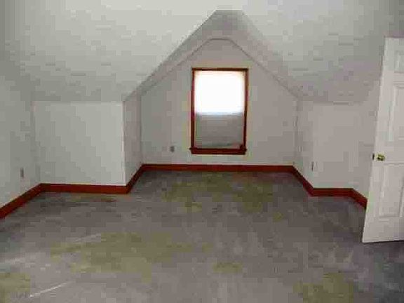 5th image of 3733 Campbell Rd