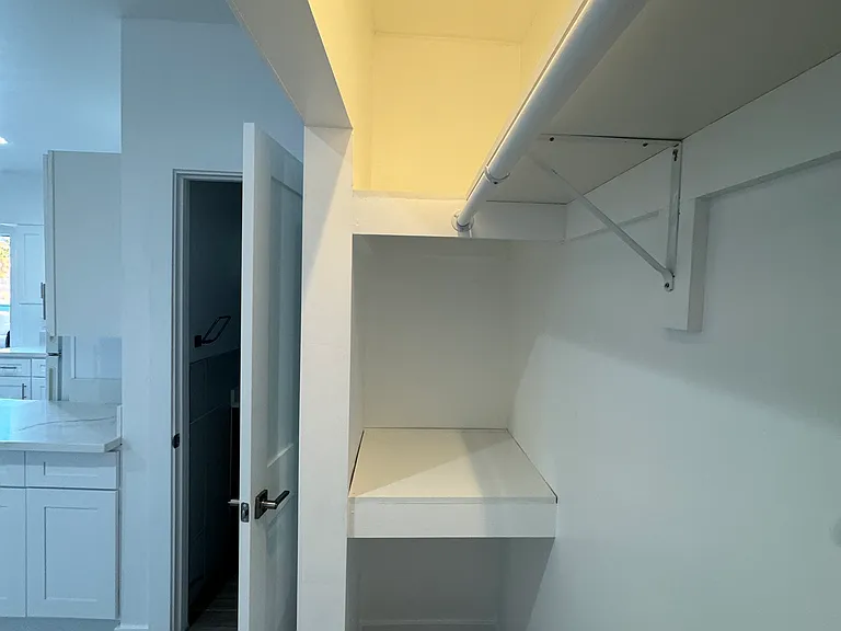 3667 W 108th St #3/4 — Photo 9