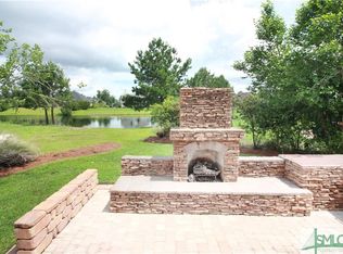 2 Bluegrass Ln, Savannah, GA 31405