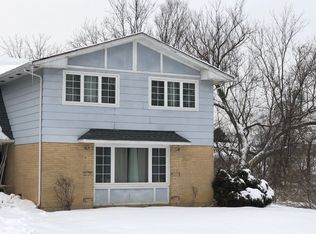 3015 S Quentin Rd, Palatine, IL 60067