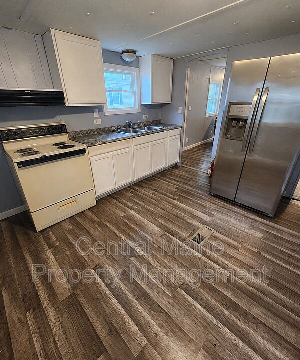 1st image of 16 Austin Dr