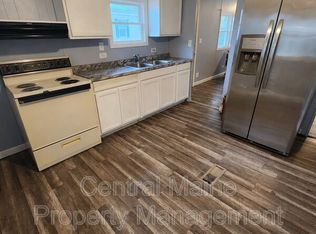 16 Austin Dr, Orono, ME 04473