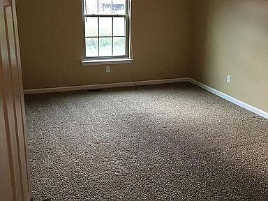 2nd image of 800 Barry Ct