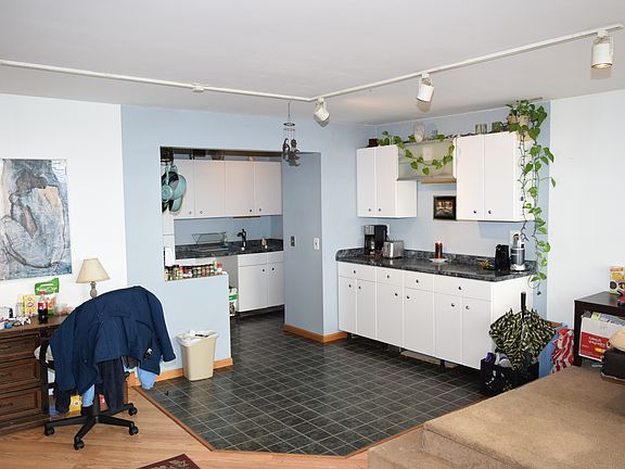 3rd image of 4343 N Clarendon Ave APT 1713