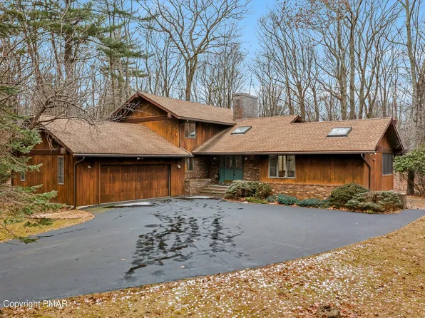 361 Hallowood Dr, East Stroudsburg, PA 18302
