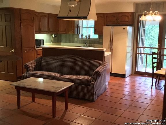 5th image of 531 Highland Dr