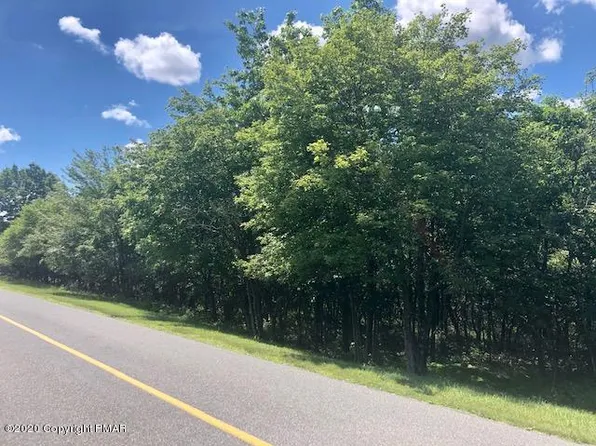 Mindy Ln, Albrightsville, PA 18210