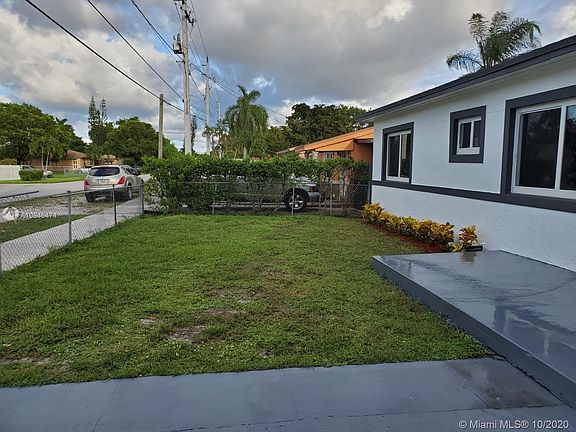 2nd image of 2530 Superior St