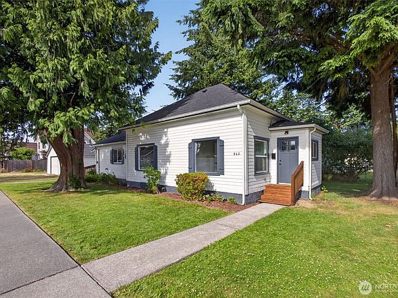 2nd image of 902 Fidalgo Street
