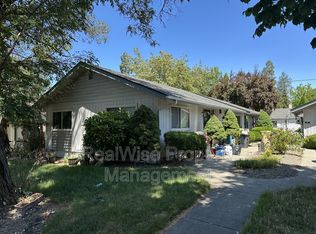 714 SW I St APT B, Grants Pass, OR 97526