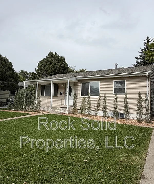 1928 Newton Dr