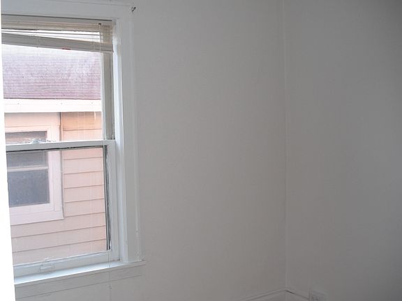 2nd image of 928 Grand Ave #101