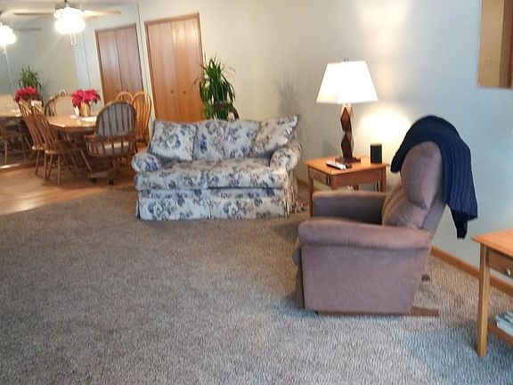 3rd image of 132 Demont Ave E APT 227