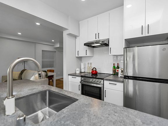5th image of 1355 Lombard St APT 202