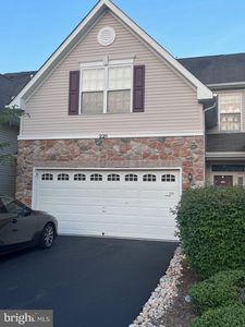 231 Brinley Dr, Pennington, NJ, 08534