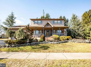 7 Weyburne Rd, Hamilton, NJ 08690