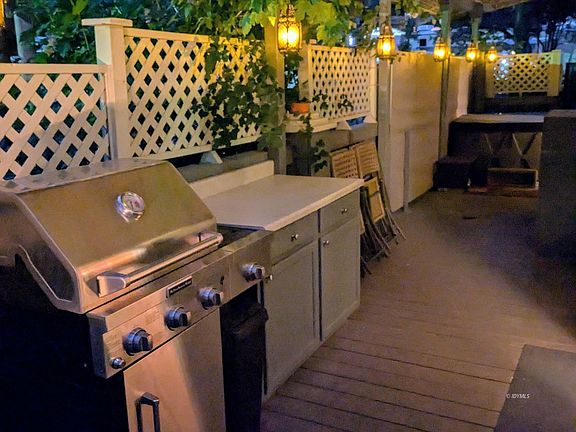 3rd image of 26350 Delano Dr
