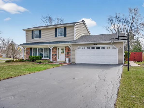 360 Pebble Creek Dr, Lake Zurich, IL 60047