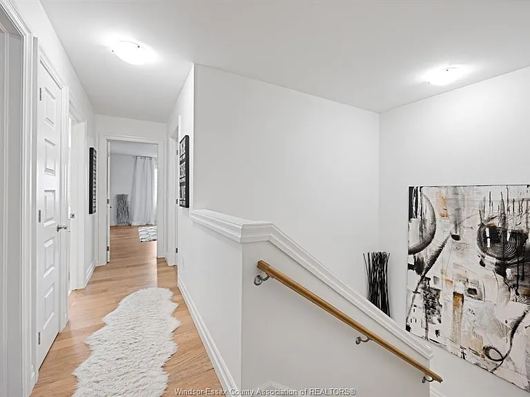116 Peters St — Photo 12