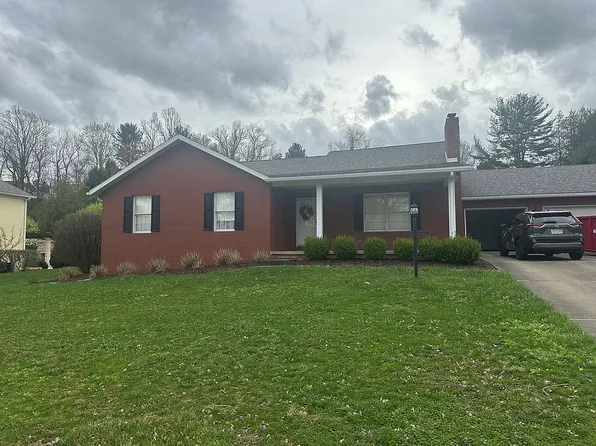 40 Farmview Dr, Uniontown, PA 15401