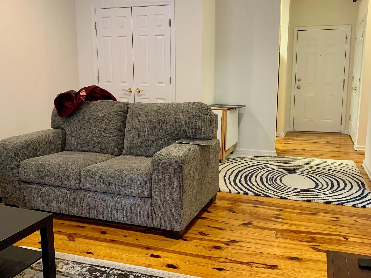 1 bed, 700 sqft, $1,400 — Photo 3