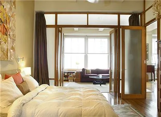 Sold by Warburg | media 16