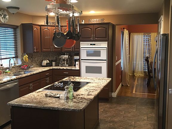 5th image of 4161 Cove West Dr