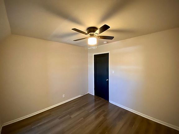 3rd image of 14408 1/2 Emelita St