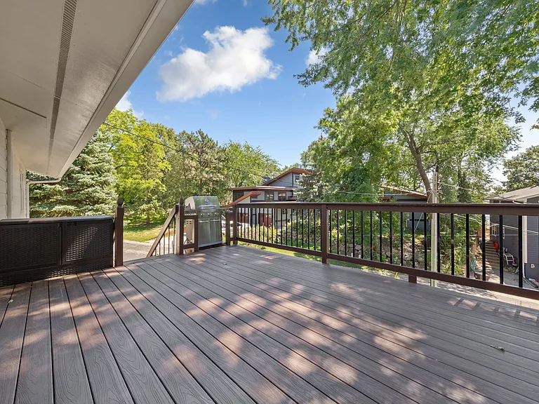 Deck.