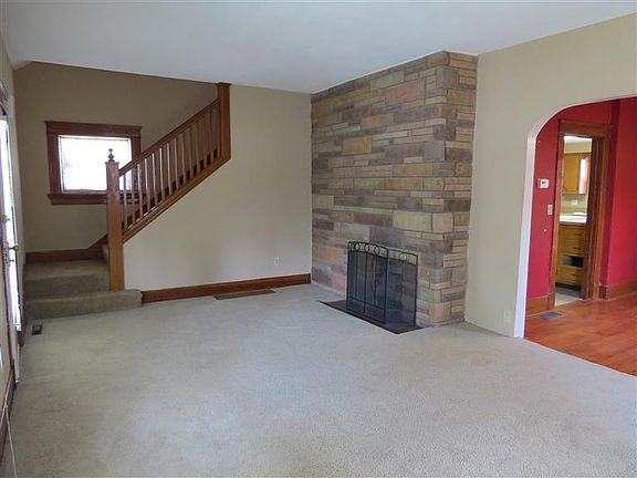 3rd image of 1421 Highview Ave