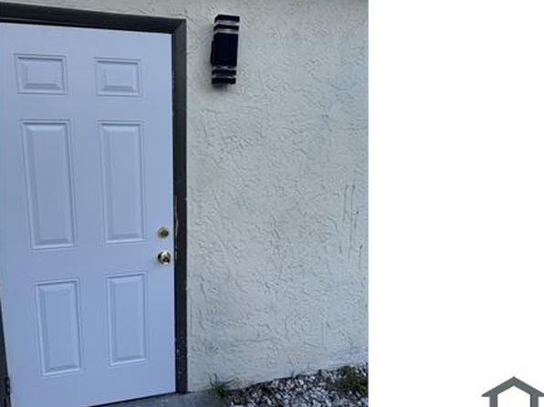 626 NW 10th Ter APT 1